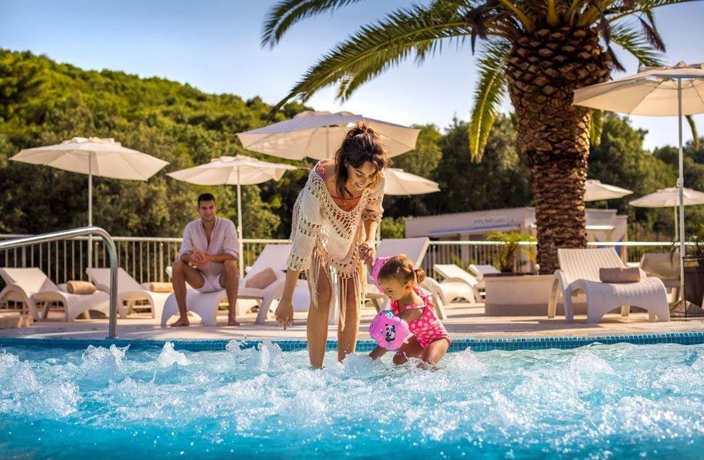 Aminess Port 9 Hotel - Obiteljski kraj ljeta na Korčuli