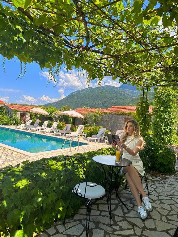 Hotel Opera - Odmor u bungalovima