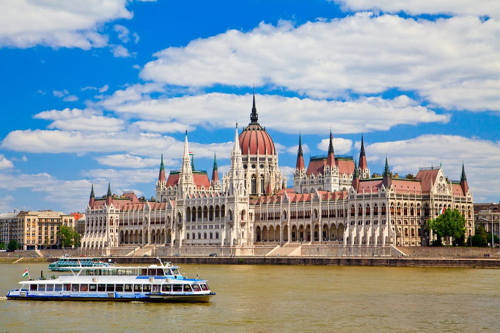 Six Inn Hotel Budapest - Odmor u ugodnom ambijentu u centru Budimpešte!