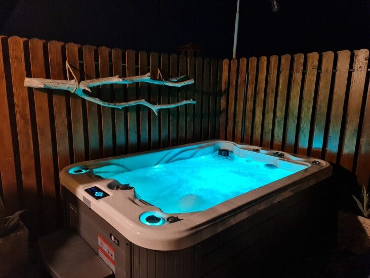 Casa Villanova Romance - Odmor u autohtonoj kamenoj kući s vanjskim jacuzzijem