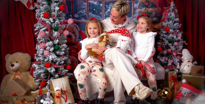 Božićno fotografiranje obitelji