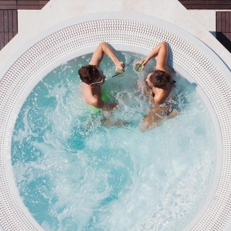 Family Hotel Pagus - First minute all inclusive proljeće in 1. svibanj na Pagu