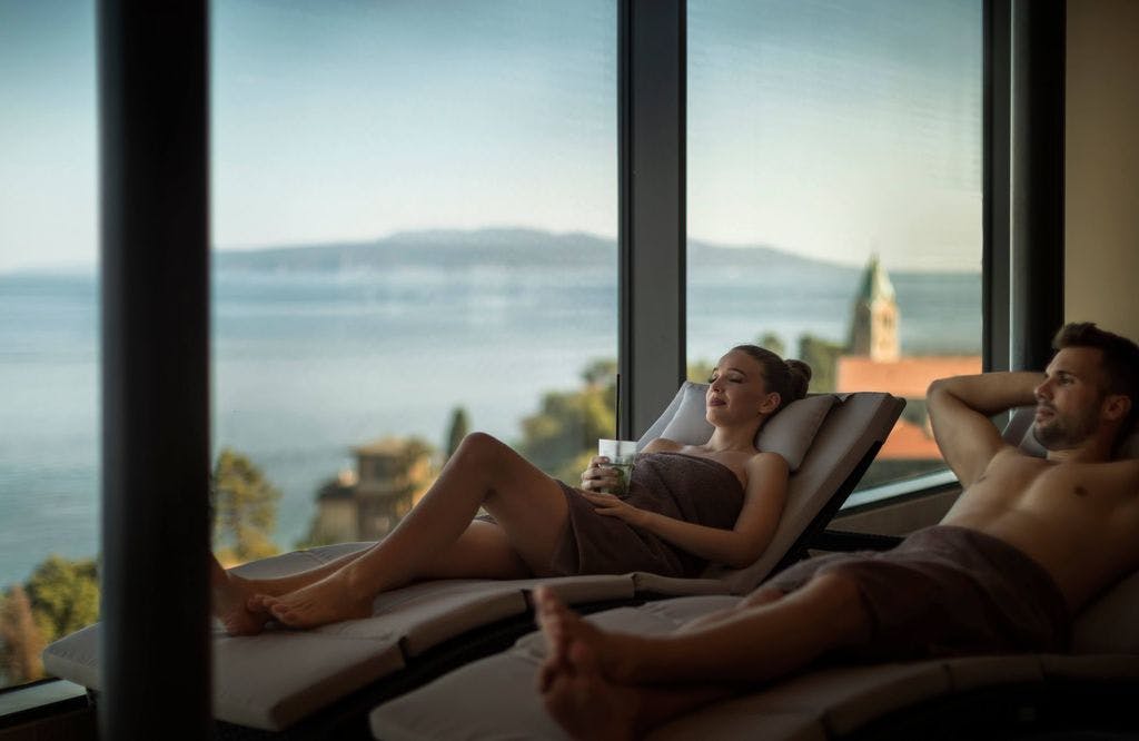 Grand Hotel Adriatic 4* - Luksuzno wellness opuštanje tijekom tjedna za vrijeme Adventa u Opatiji