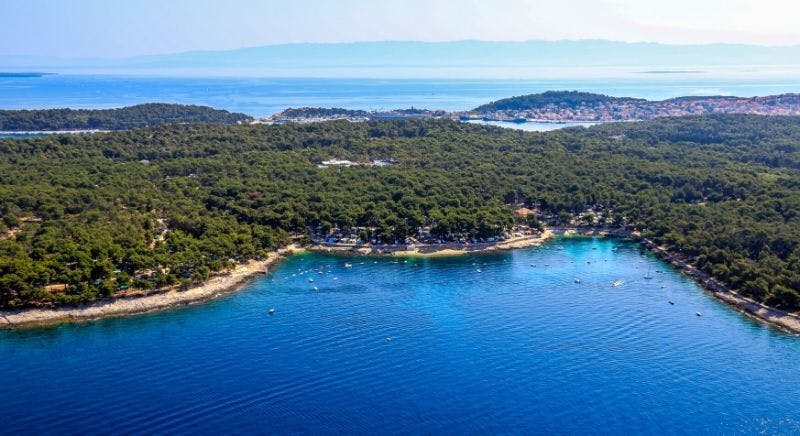 Kamp Čikat - Zimski odmor na Malom Lošinju uz korištenje unutarnjeg bazena