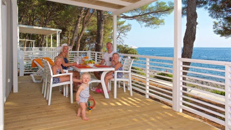 Kamp Čikat - Odmor na Malom Lošinju uz korištenje unutarnjeg bazena