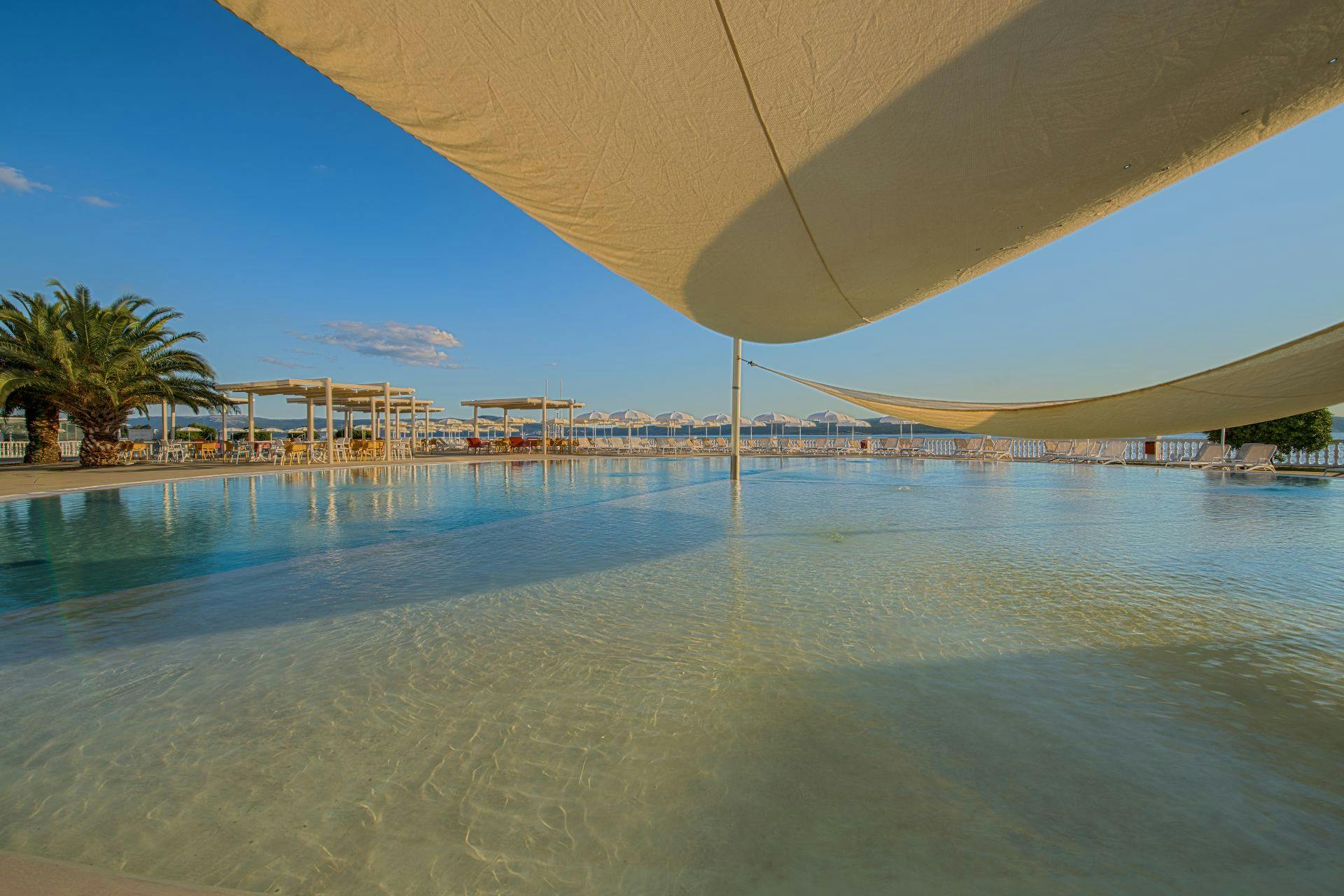 Hotel Katarina - First minute ljeto u Selcu