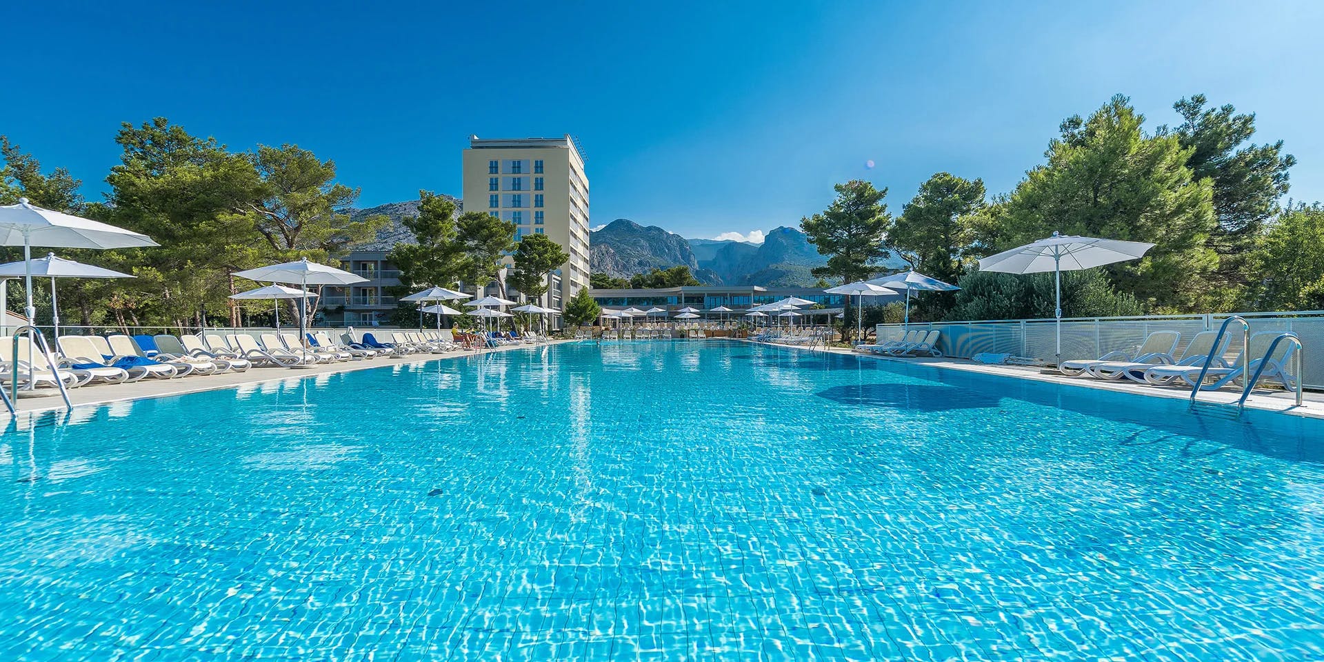 Bluesun Holiday Village Alan - Prvosvibanjski odmor u sjevernoj Dalmaciji