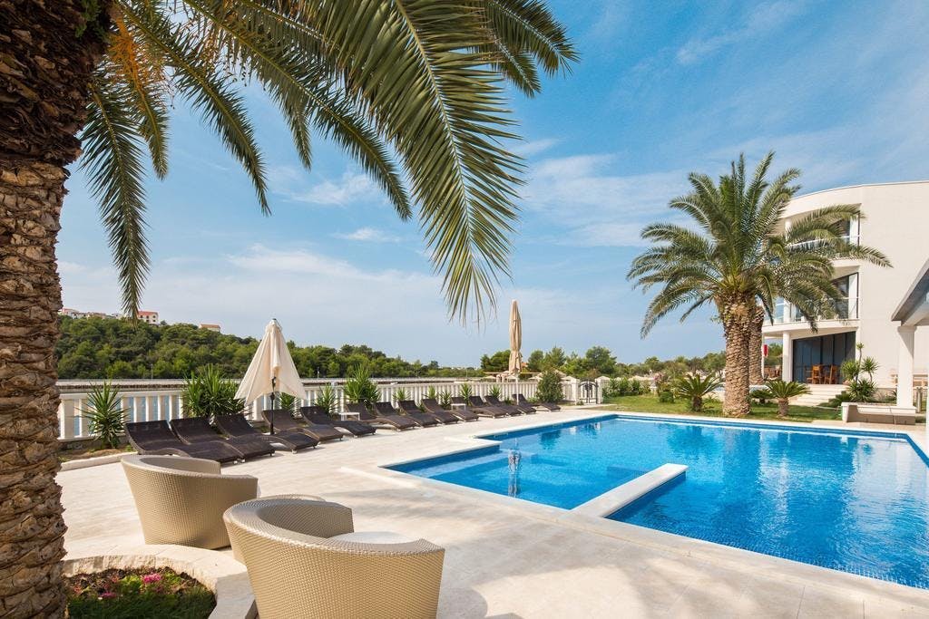 Resort Perla - Hotel Perla - Travanj i 1. svibanj u Dalmaciji