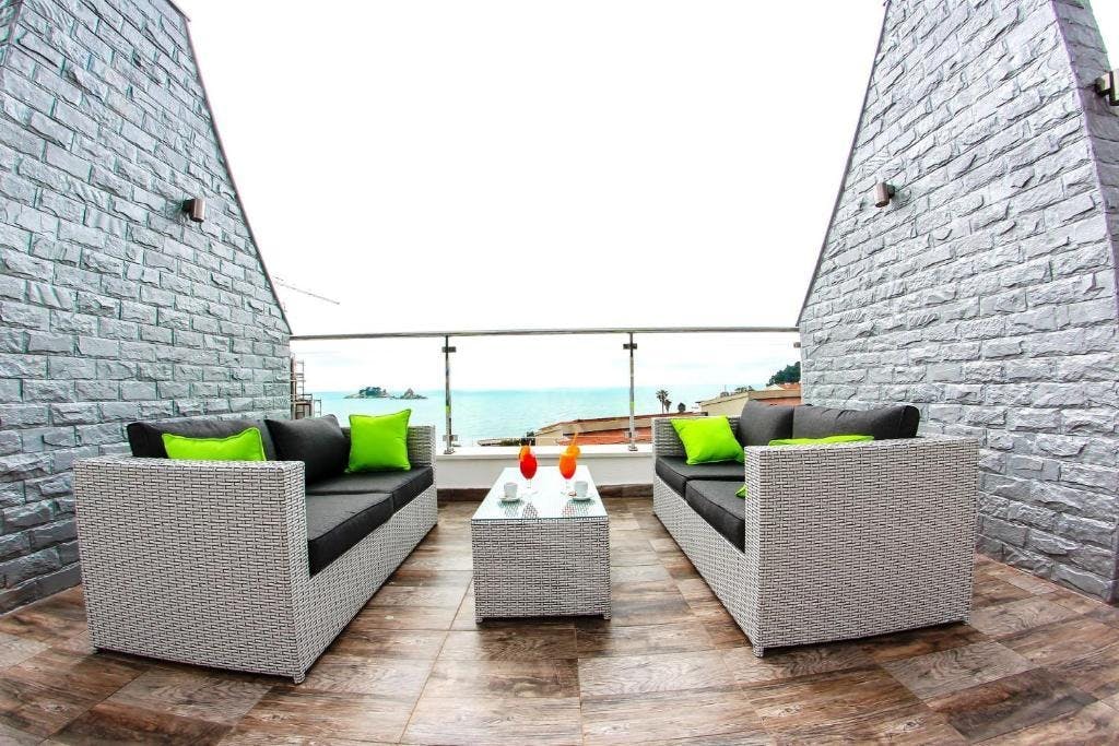 Vile Oliva Petrovac - Rujanski odmor za velike obitelji