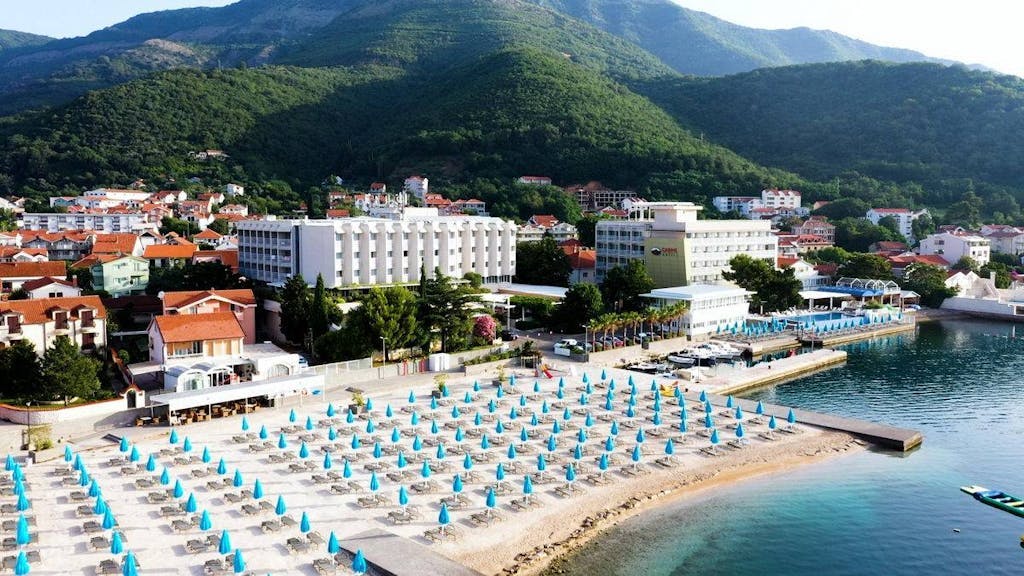 Carine Hotel Delfin - First minute all inclusive kraj ljeta