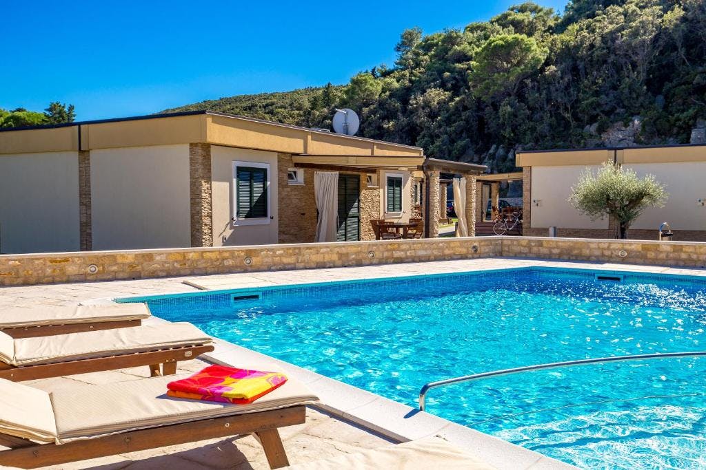 Resort Lando - Proljeće u camping vilama na Rabu