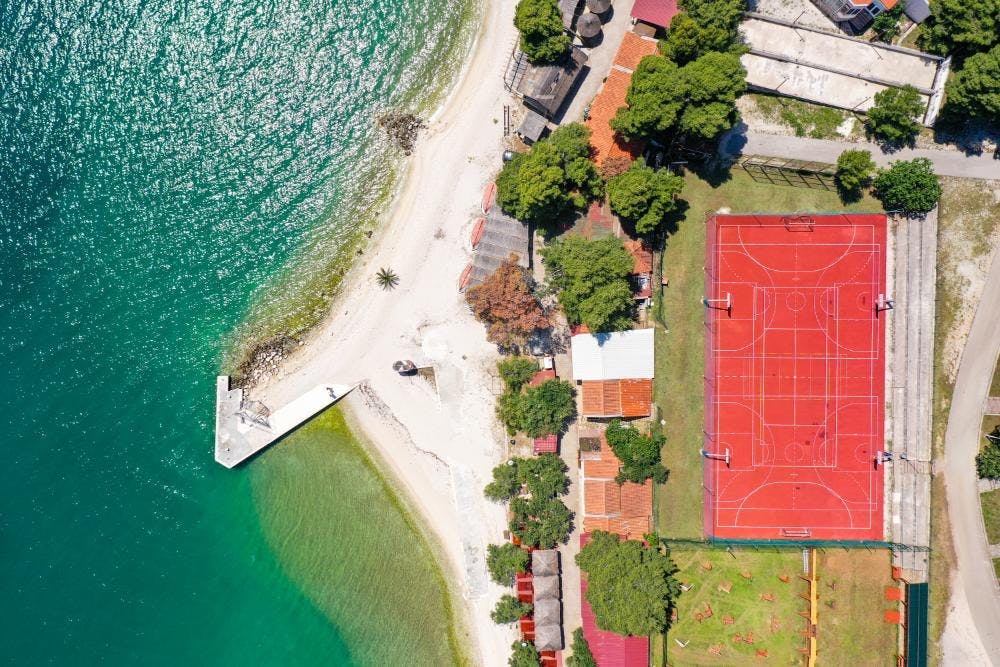 Apartmani Medena - Proljeće i 1. svibanj s polupansionom u prelijepom Trogiru za 4 osobe