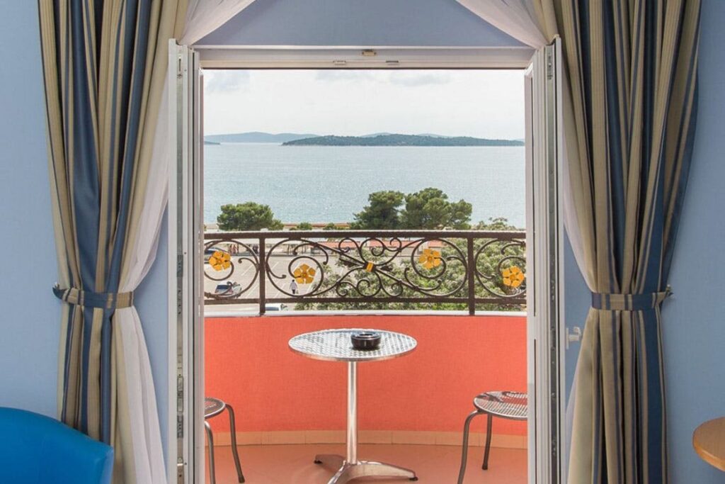 Hotel Miramare Vodice - Obiteljski Uskrs u Dalmaciji