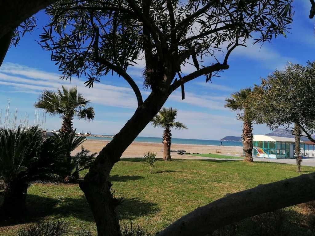 Hotel Adria Šušanj - Početak i kraj ljeta u Crnoj Gori udvoje