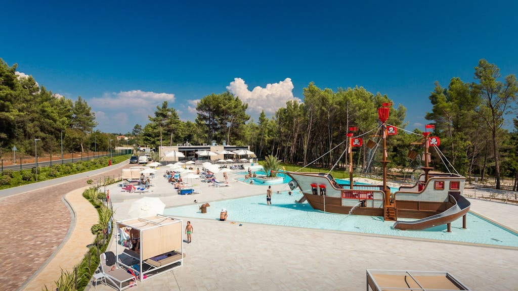 Santa Marina Camping - Prvosvibanjski obiteljski odmor u Premium Comfort mobilnoj kućici