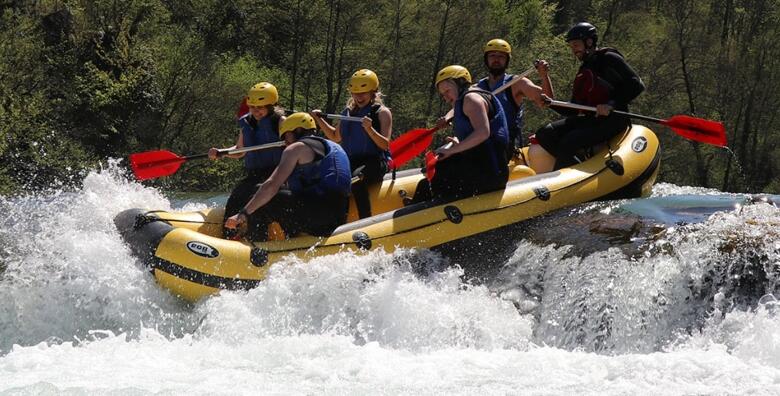 RAFTING NA MREŽNICI - doživi navalu čistog adrenalina u nezaboravnom<br> spustu rijekom uz uključenu opremu i skipera s iskustvom