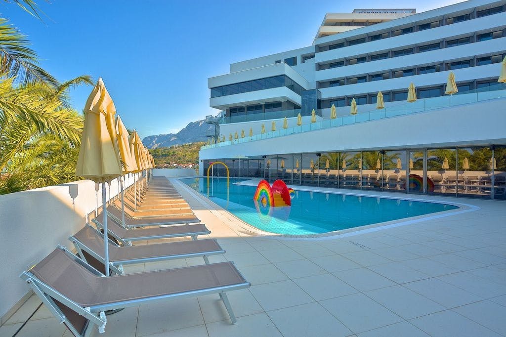 Medora Auri Family Beach Resort - Vrhunski odmor s grijanim vanjskim bazenom - Comfort rezidencija