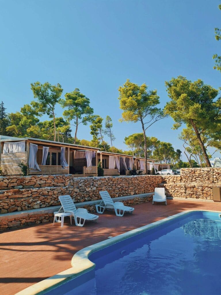 Mobilne kućice Bunja Boutique Camping - Proljeće i 1. svibanj na Braču