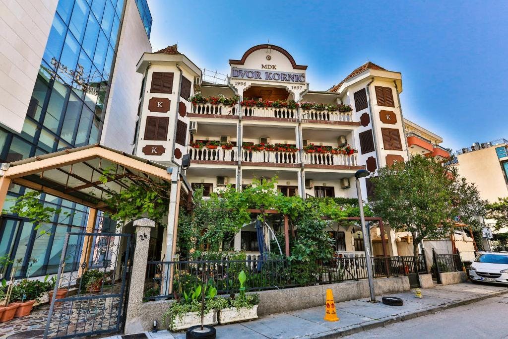 Villa Dvor Kornić - Proljeće i jesen u Budvi