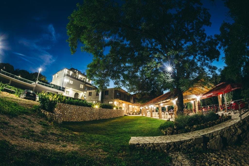 Adria Centar Koćuša - Ljetni odmor na prekrasnoj reci Trebižat