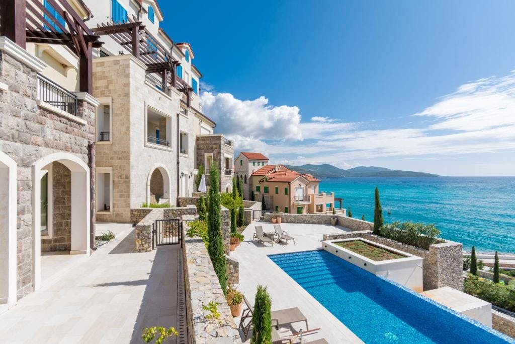 Luštica bay Vacation homes - Vrhunsko proljeće na Luštici