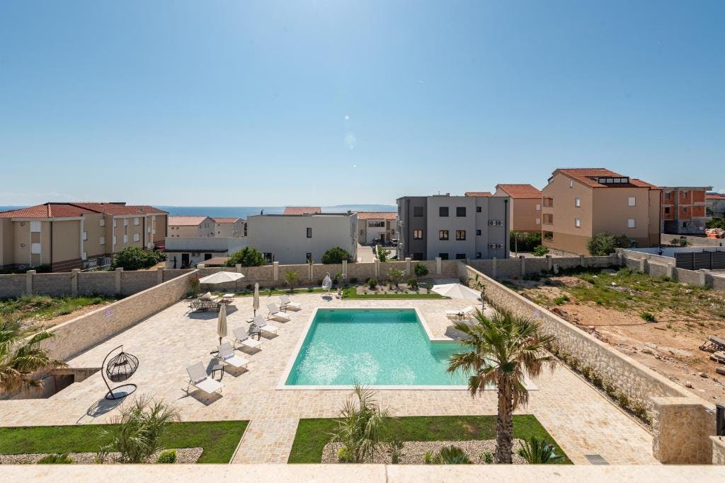 Chateau Dabo Luxury Pool Apartments - Odmor na Pagu