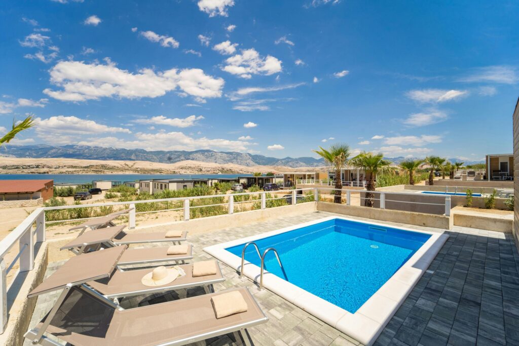 Terra Park SpiritoS - Proljeće u savršenom kampu - Sylva Holiday Home s bazenom