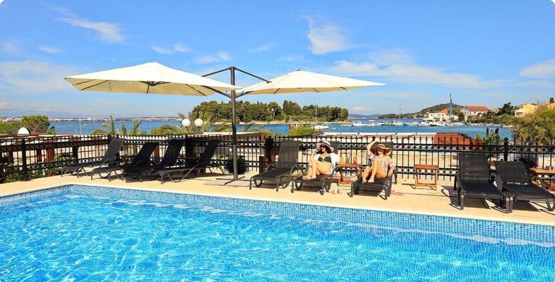 PRAZNIK RADA NA UGLJANU - 2 ili 5 noćenja s polupansionom za 2 osobe i gratis 1 dijete do 9