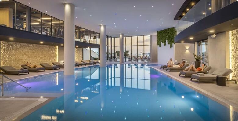 POSEBNA PONUDA! Proljeće u Khalani Hotelu 5* by Aminess - 2 noćenja s polupansionom za 2 osobe i 1 dijete ili 3. osobu uz korištenje bazena i wellness oaze
