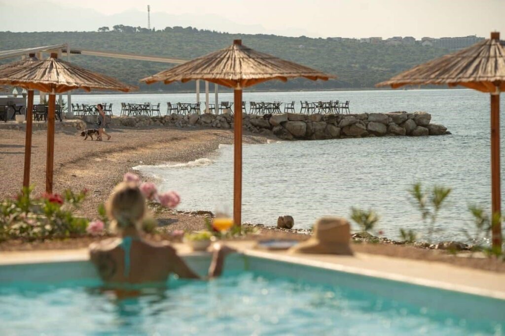 Terra Park Phalaris - Početak ljeta u savršenom kampu - Marinus Deluxe Holiday Home s bazenom