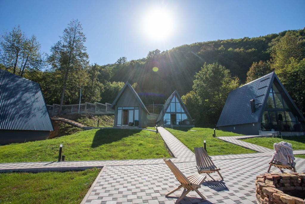 Klek 77 Luxury Chalets - Odmor u drvenim kućicama na Jahorini tijekom tjedna