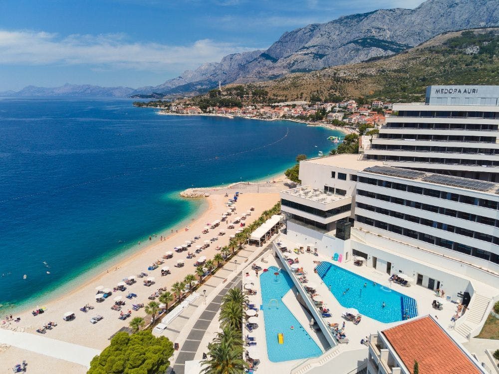 Medora Auri Family Beach Resort - Svibanjski obiteljski odmor s grijanim vanjskim bazenom