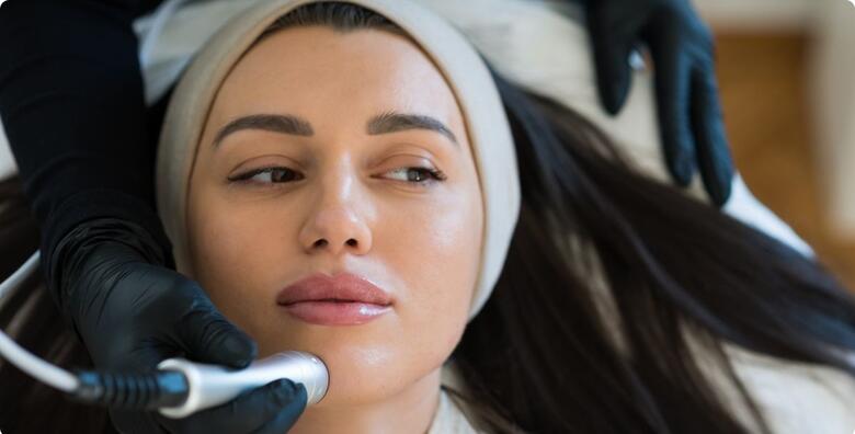 HydraFacial tretman - osvježavajući tretman koji<br> uklanja nečistoću i masnoće u Studiju ljepote Manuela