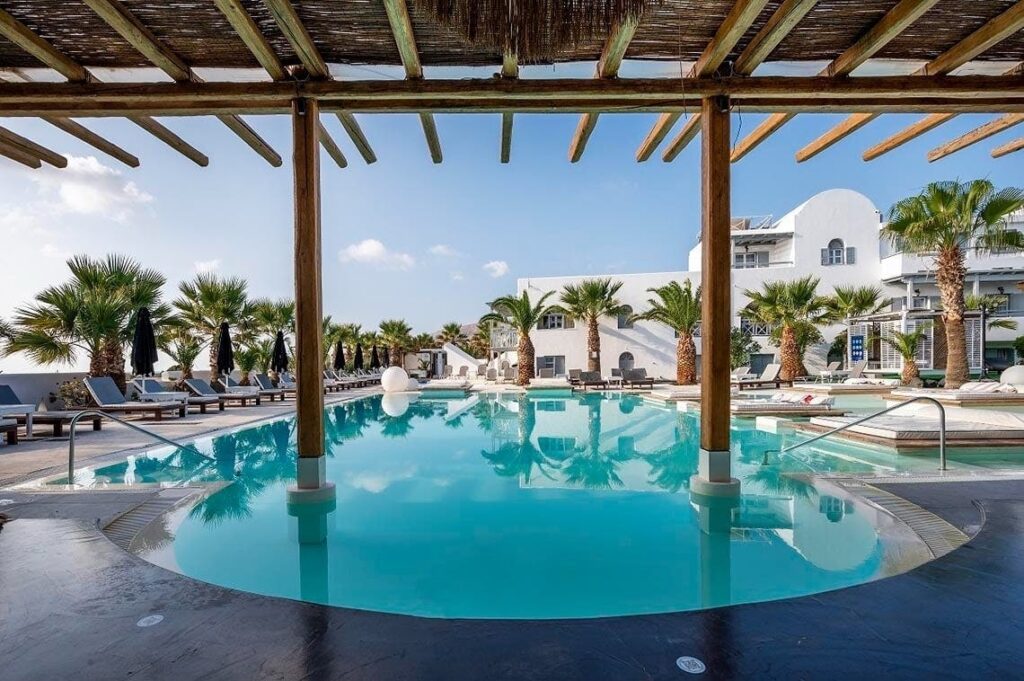 Smy Mediterranean White - Mediteranska romantika u srcu Santorinija