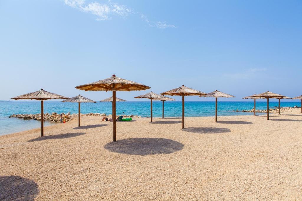 Terra Park Phalaris - Obiteljsko ljeto u savršenom kampu - Pinus Holiday Home s bazenom