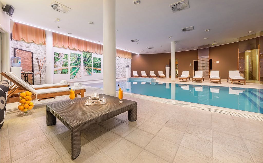 Hotel Punta Vodice - Obiteljska all inclusive light jesen s daškom wellnessa