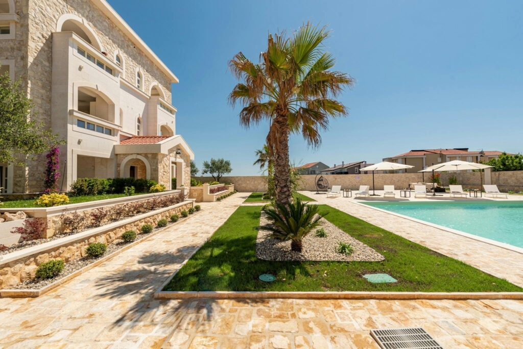 Chateau Dabo Luxury Pool Apartments - Obiteljski odmor na Pagu