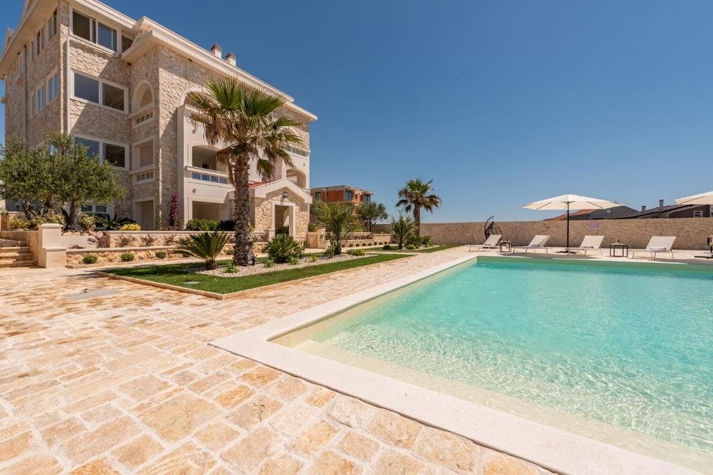 Chateau Dabo Luxury Pool Apartments - Kraj ljeta na Pagu