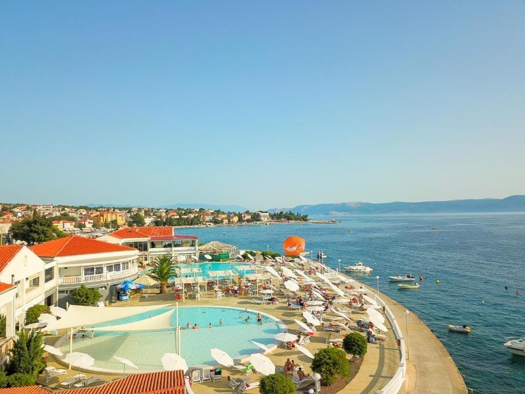 Hotel Katarina - Last minute ljeto za velike obitelji u Selcu