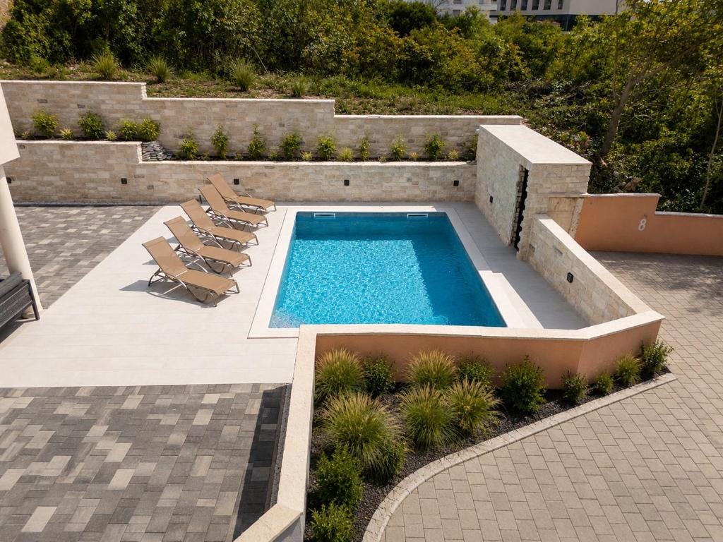 Noelia Pool Residence - Rujan u apartmanu u Novalji