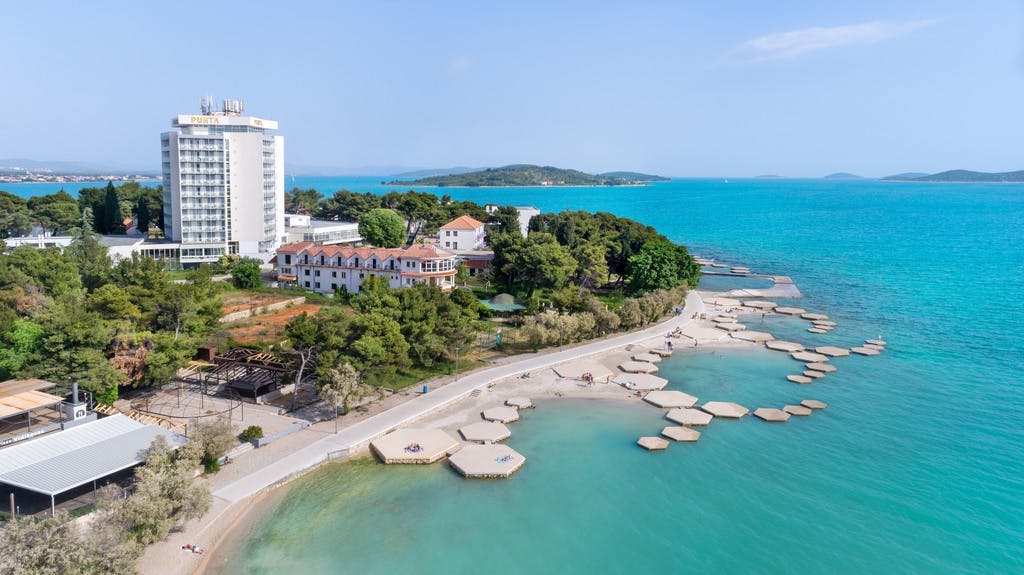 Hotel Punta Vodice - Obiteljsko all inclusive light ljeto s daškom wellnessa