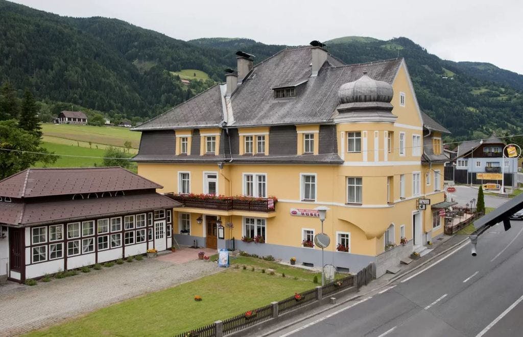 Hotel Villa Huber - Miran odmor okružen alpskom prirodom i jezerima
