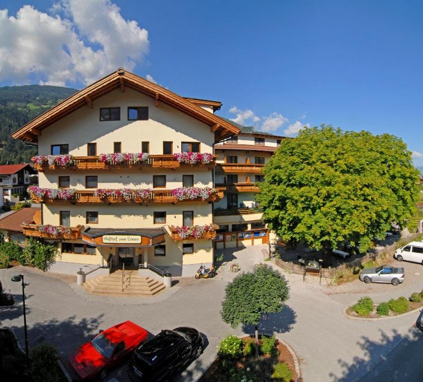 Gasthof zum Löwen - Ljetni odmor među alpskim vrhovima