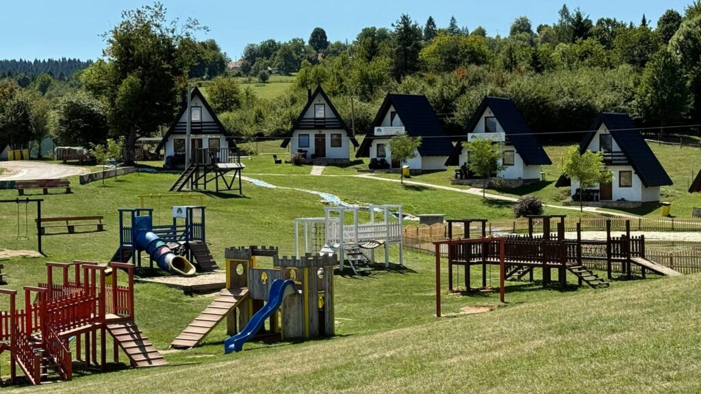 Turističko naselje Ajdinovići SRCA - Hotel Horizont i Depadansa - Ljetni vikend odmor za dvoje