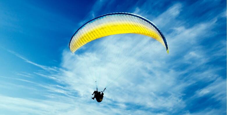 Paragliding - adrenalinski let s instruktorom uz uključenu opremu i videosnimku