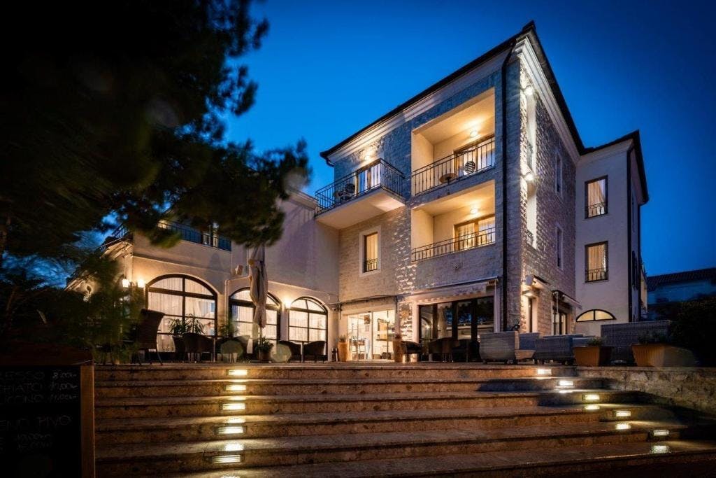 Hotel Nikola - Rujan u Vodicama
