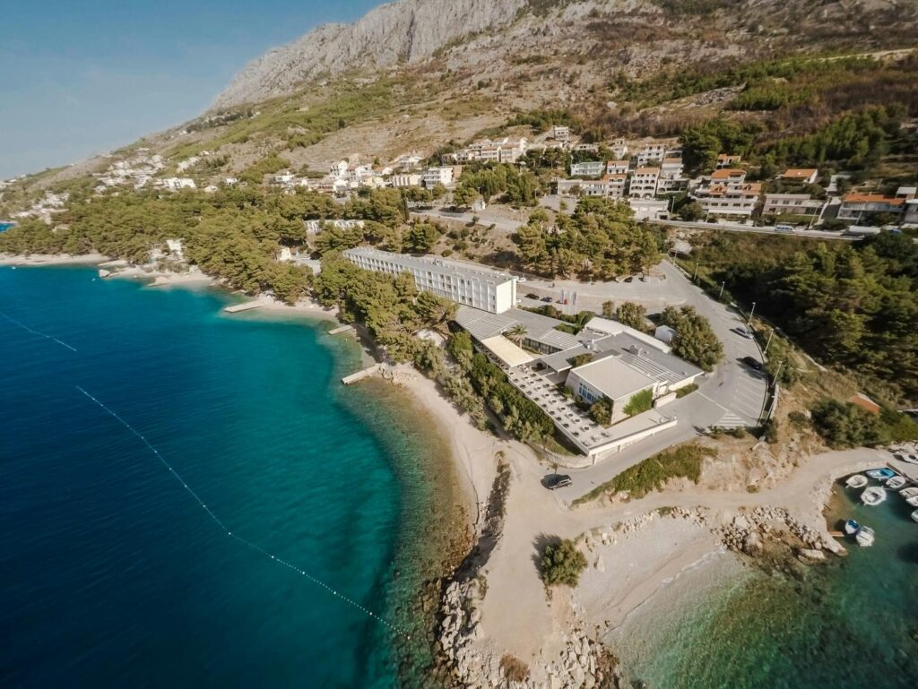Sagitta Holiday Resort - Obiteljska jesen u Omišu - Superior soba