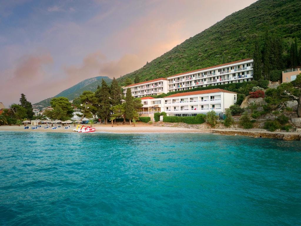 Hotel Faraon - All inclusive obiteljska čarobna jesen u Dalmaciji