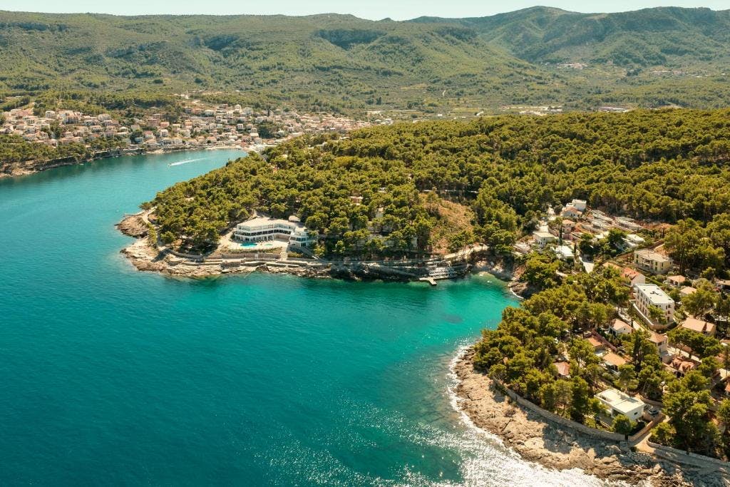 Fontana Resort - Savršen ljetni odmor na Hvaru