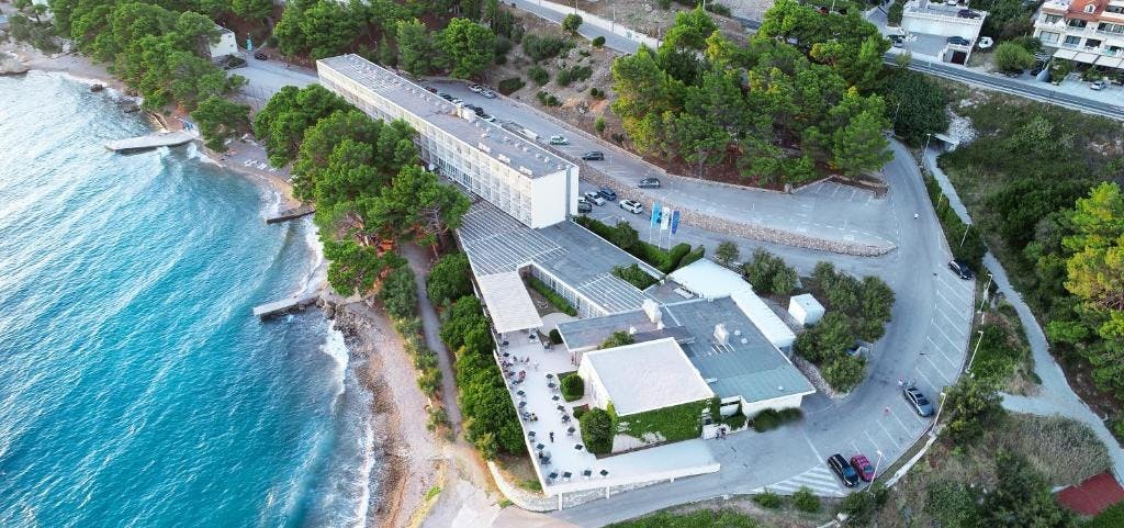 Sagitta Holiday Resort - Obiteljska jesen u Omišu - Standard bungalov